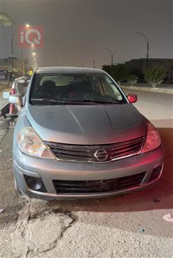 نيسان فيرسا